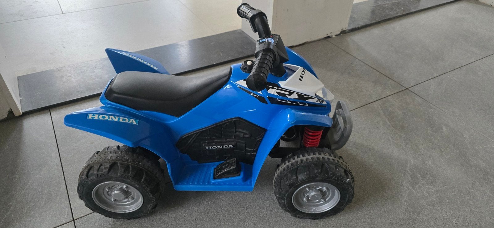 Kinderquad 6 Volt - Blauw Honda Model, Gebruikt