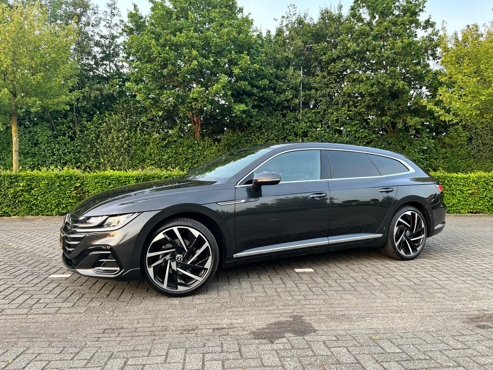 Volkswagen Arteon Shooting Brake E-hybrid AUT 2021 Grijs, Auto's, Volkswagen, Particulier, Arteon, 360° camera, ABS, Achteruitrijcamera