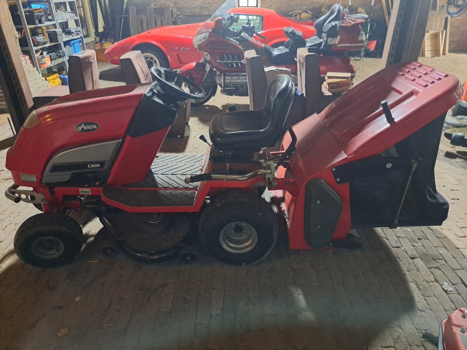 Ariens C600 Zitmaaier - Krachtige Kawasaki Motor, Ophalen, Cirkelmaaier, Gebruikt, Opvangbak