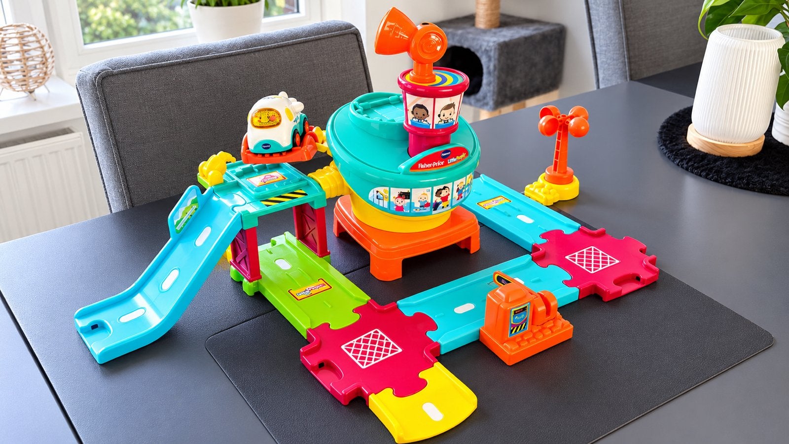 VTech Toet Toet Auto's Vliegveld incl batterijen, Ophalen of Verzenden, Zo goed als nieuw, 2 tot 4 jaar
