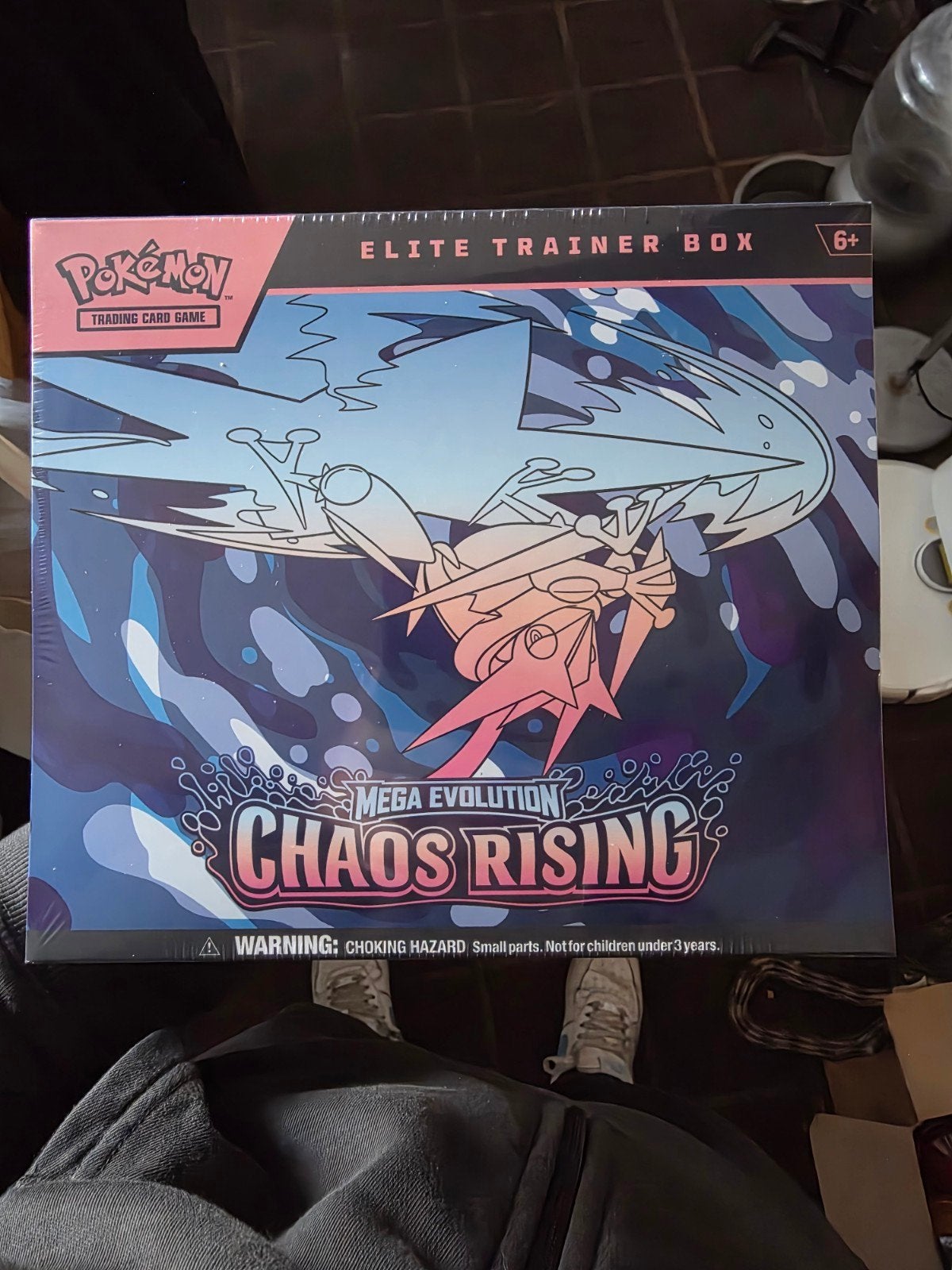 Chaos rising etb pokemon, Ophalen of Verzenden, Nieuw, Boosterbox, Foil