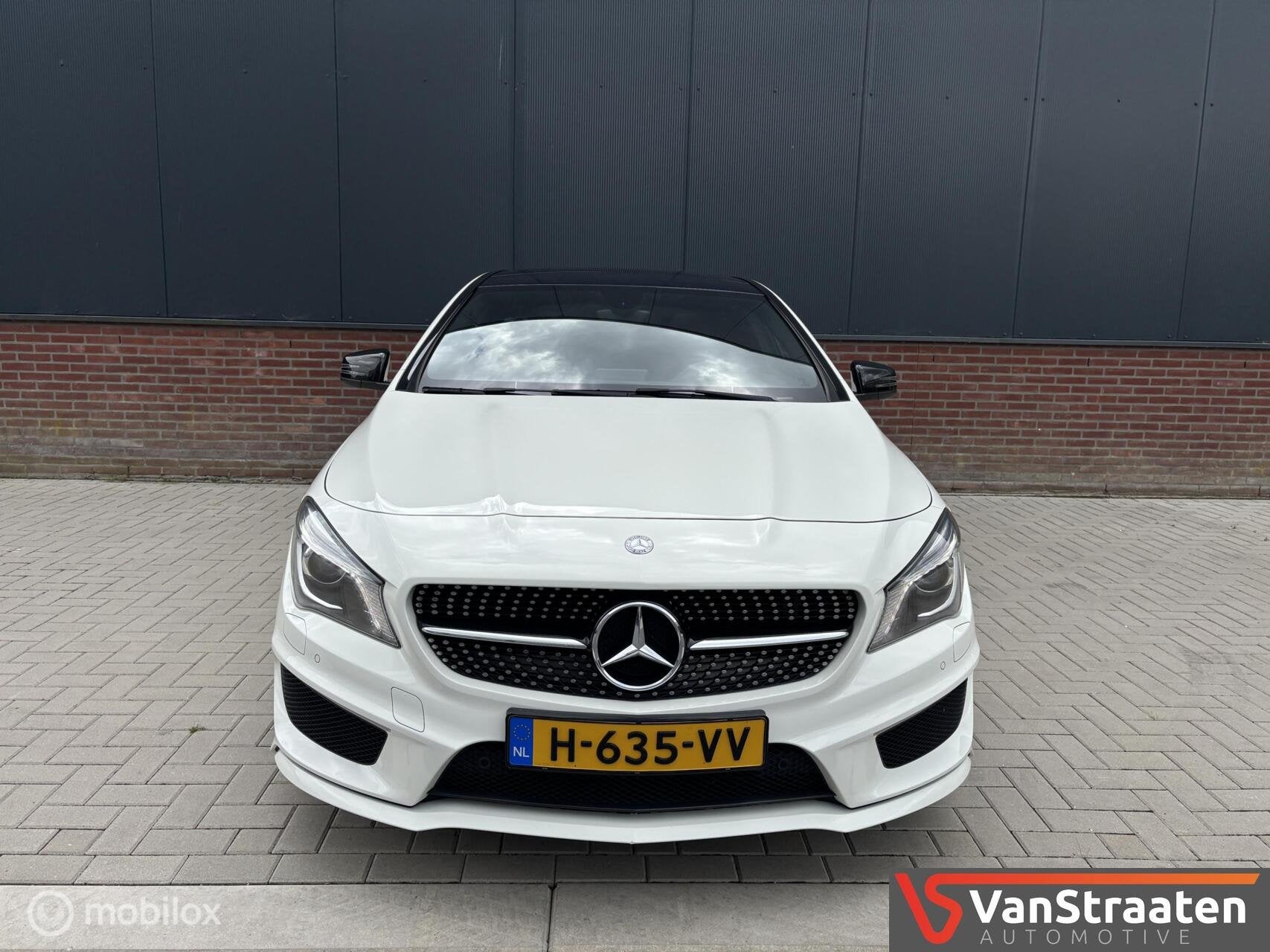 Mercedes CLA-klasse 200 Edition 1 | AMG Styl | Pano | Xenon, Auto's, Gebruikt, 715 kg, Wit, 1595 cc