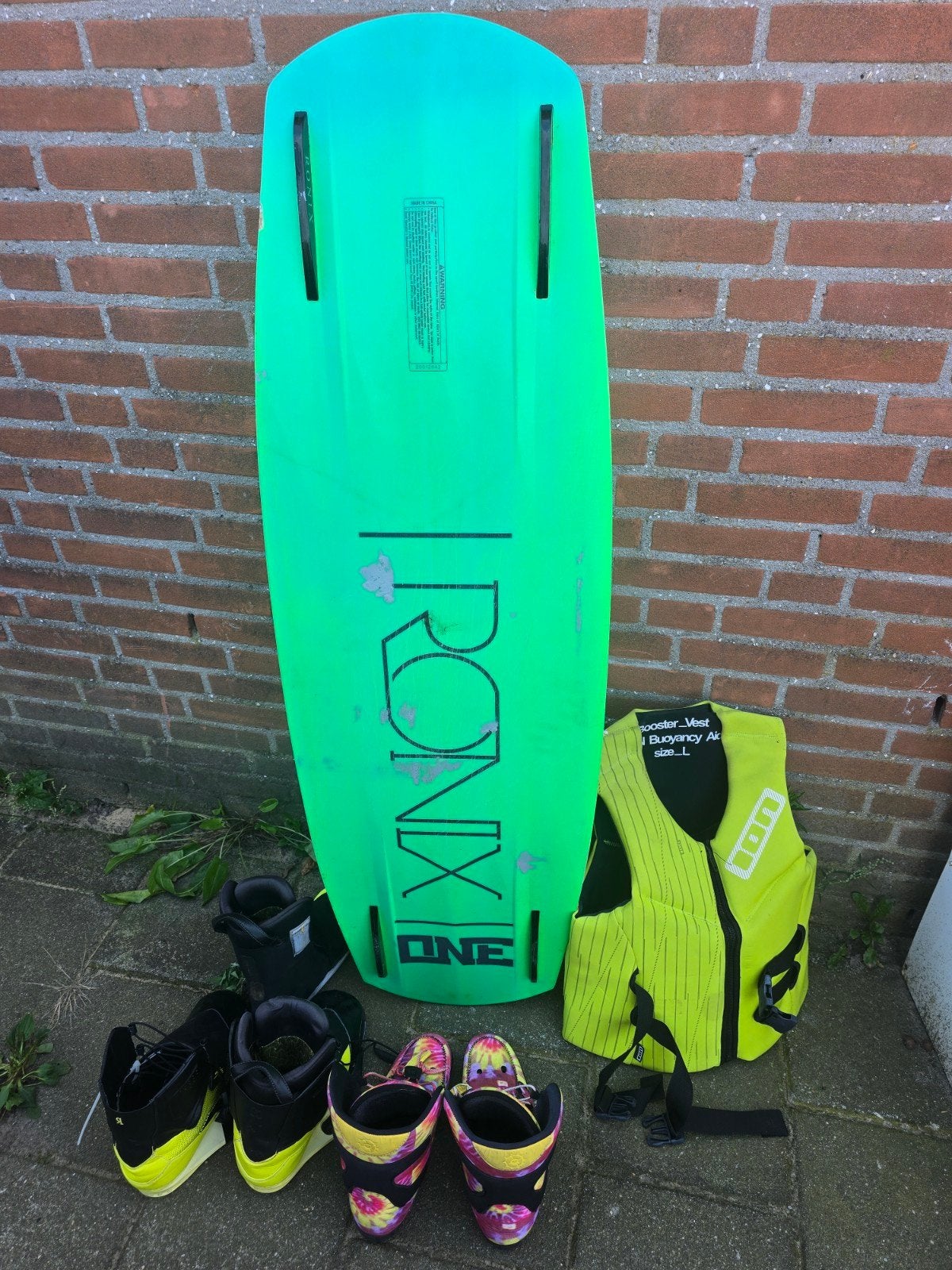Wakeboard set Ronix One met bindingen en zwemvest, Watersport en Boten, Ophalen of Verzenden