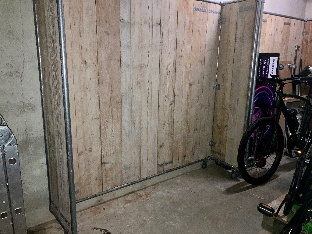 Twee houten kamerschermen / scheidingswanden /studiowanden, Ophalen, Zo goed als nieuw