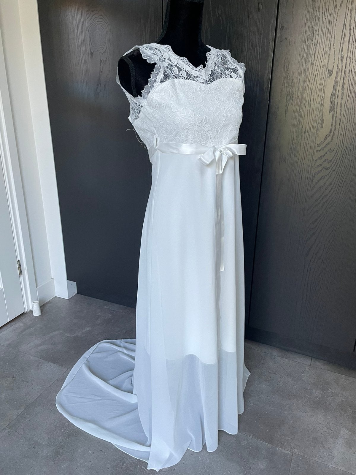 Chique trouwjurk, communie, maat 152, Wit , organza-vibe, Kleding | Dames, Trouwkleding en Trouwaccessoires, Ophalen of Verzenden