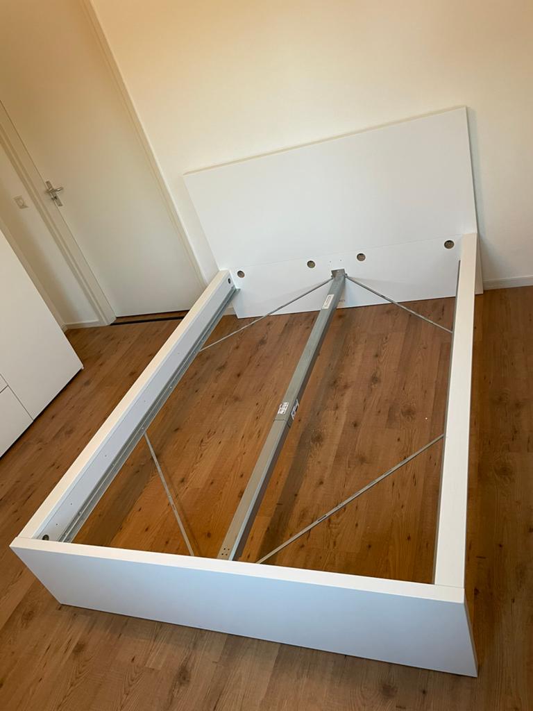 IKEA MALM Bedonderstel hoog wit 140x200 cm, Ophalen, Zo goed als nieuw
