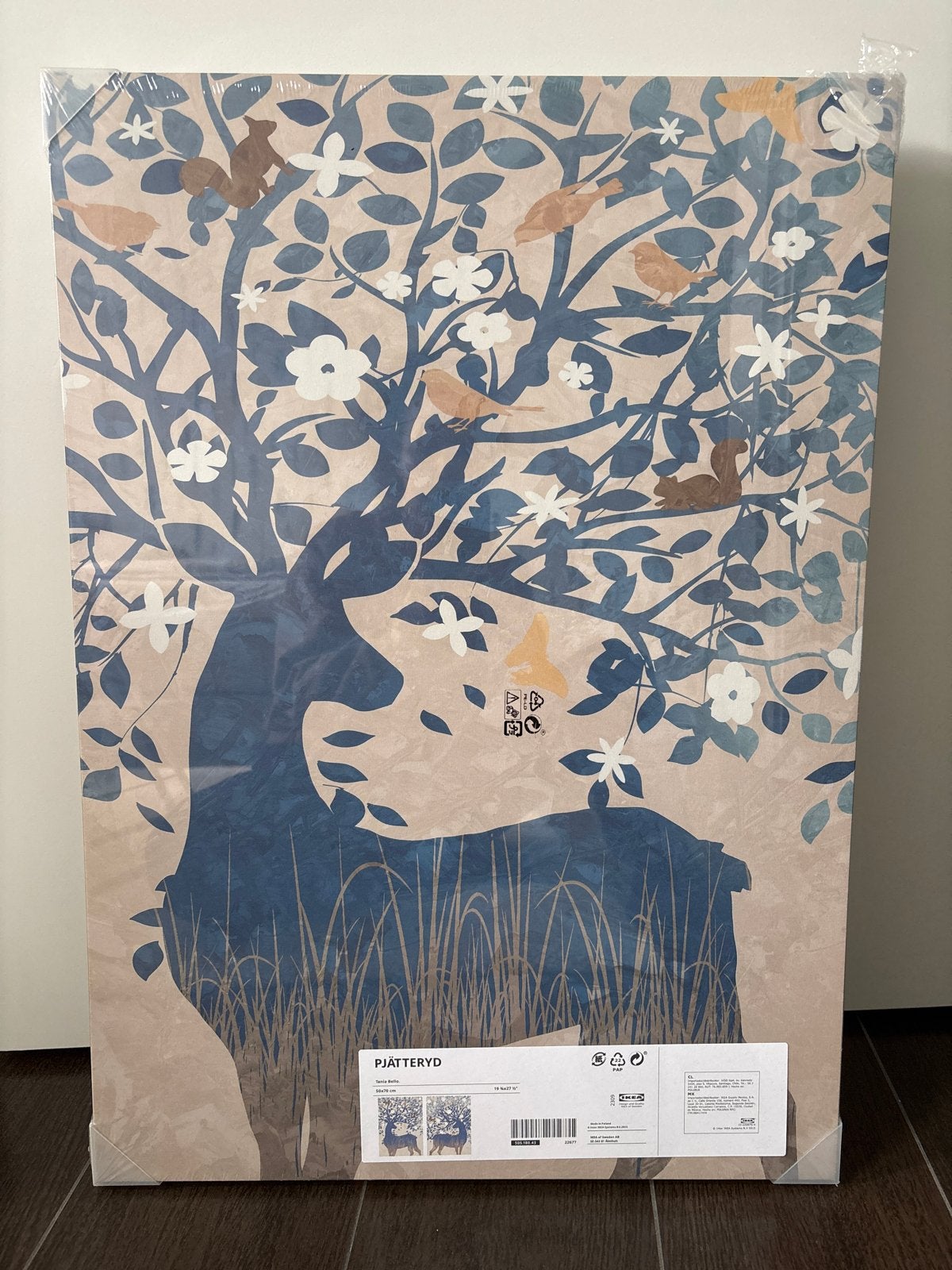 IKEA PJÄTTERYD Canvas Hert met boom en vogels 50x70 cm, 50 – 75, Nieuw, Ophalen of Verzenden, Schilderij