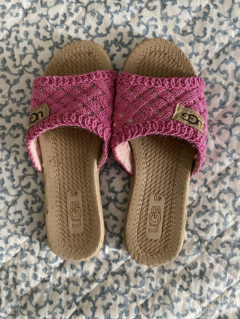 Uggs instap slippers maat 40. Perfecte staat, Kleding | Dames, Schoenen, Verzenden, Zo goed als nieuw