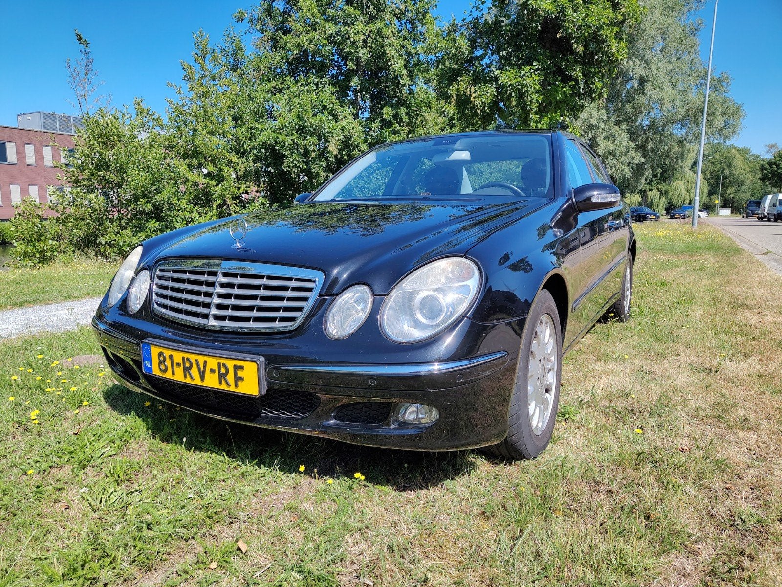 Mercedes-Benz E-Klasse 3.0 CDI E280 Lage KM AUT 2005 Zwart, Auto's, Automaat, Zwart, 190 pk, Diesel