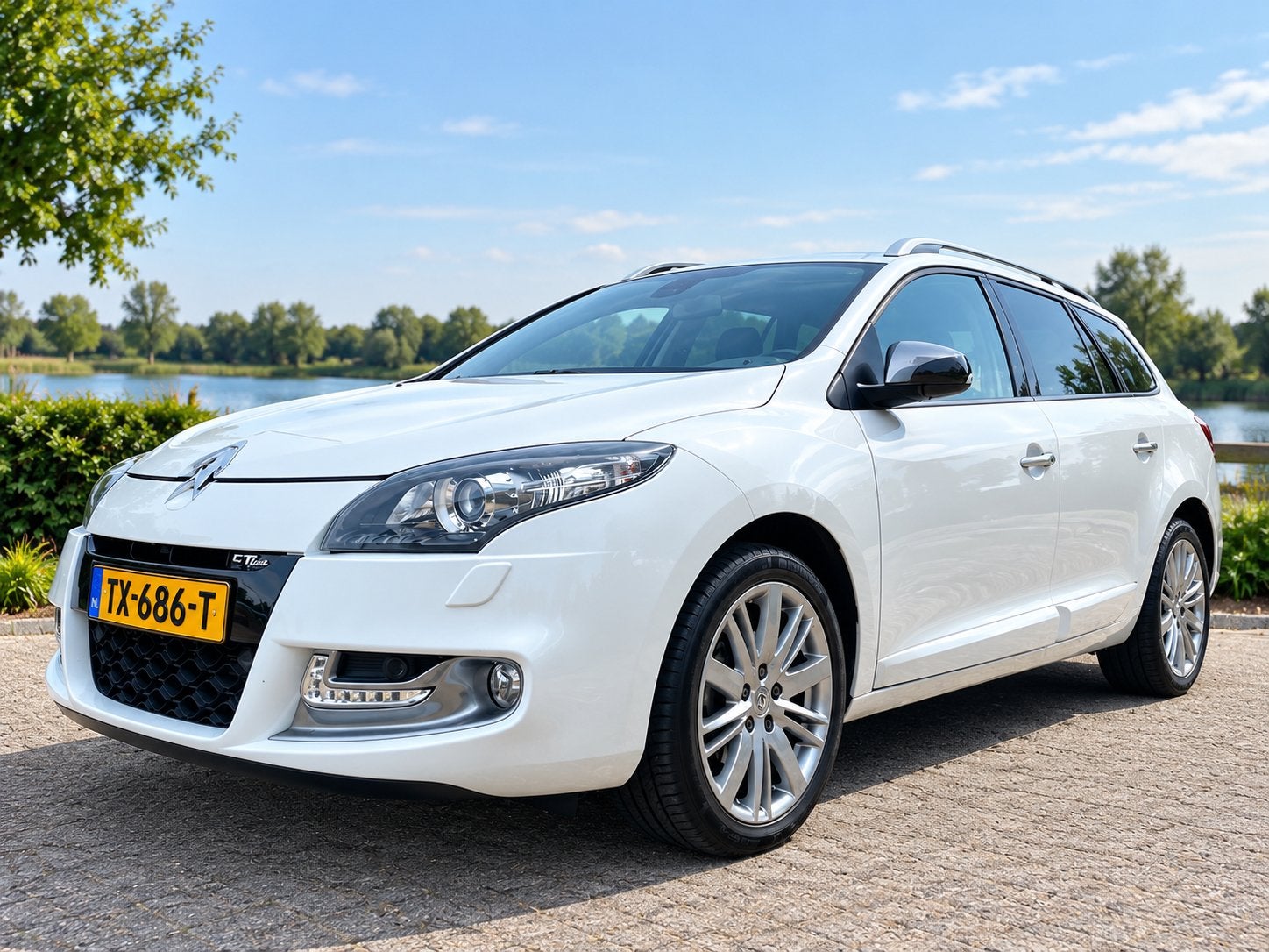 Renault Mégane 1.2 GT LINE Energy TCe 115pk S&S ECO 2013 Wit, Auto's, Voorwielaandrijving, 4 cilinders, Leder en Stof, Handgeschakeld