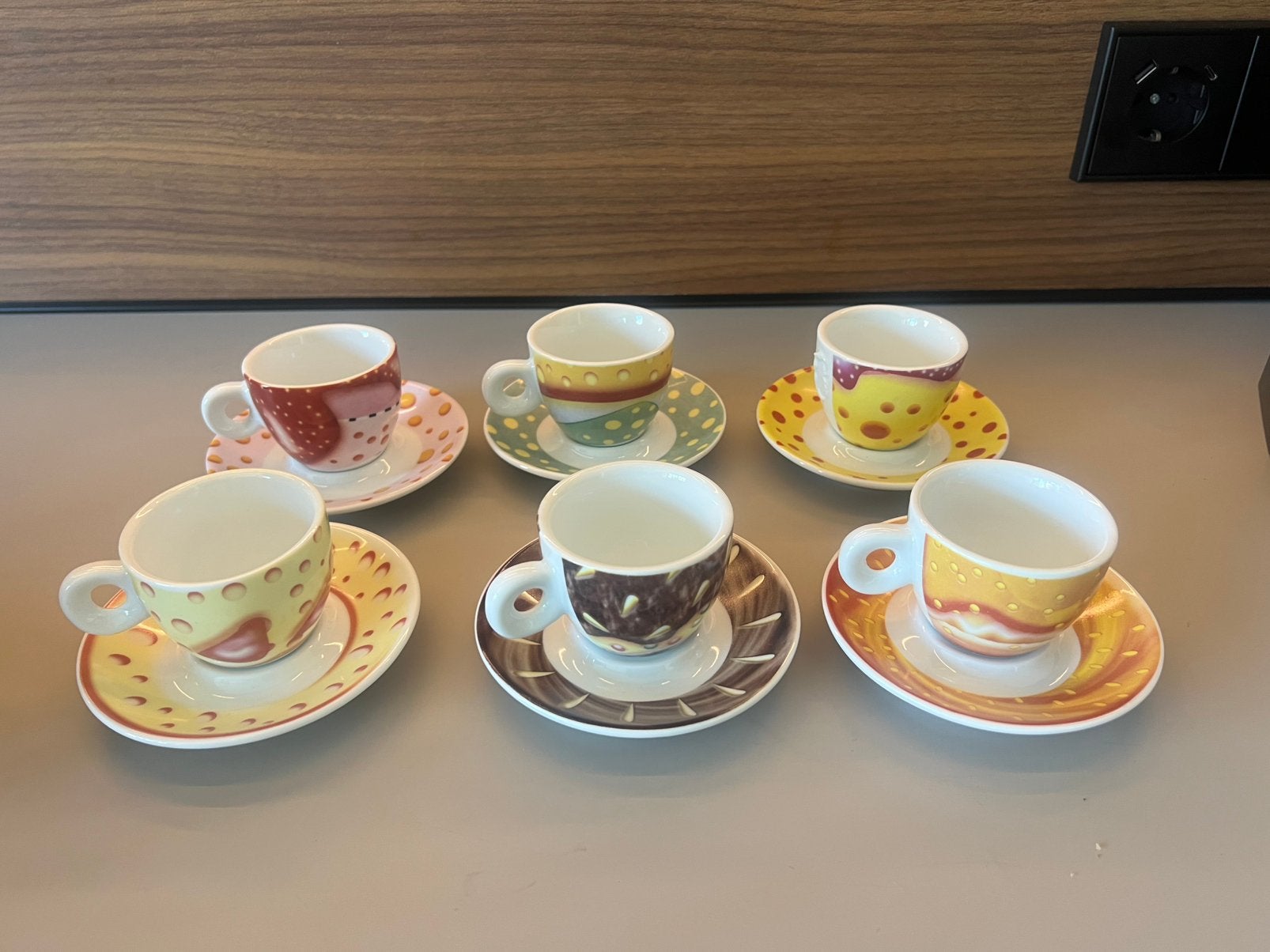6x Yong espresso kopjes, Huis en Inrichting, Ophalen, Keramiek, Zo goed als nieuw, Overige stijlen