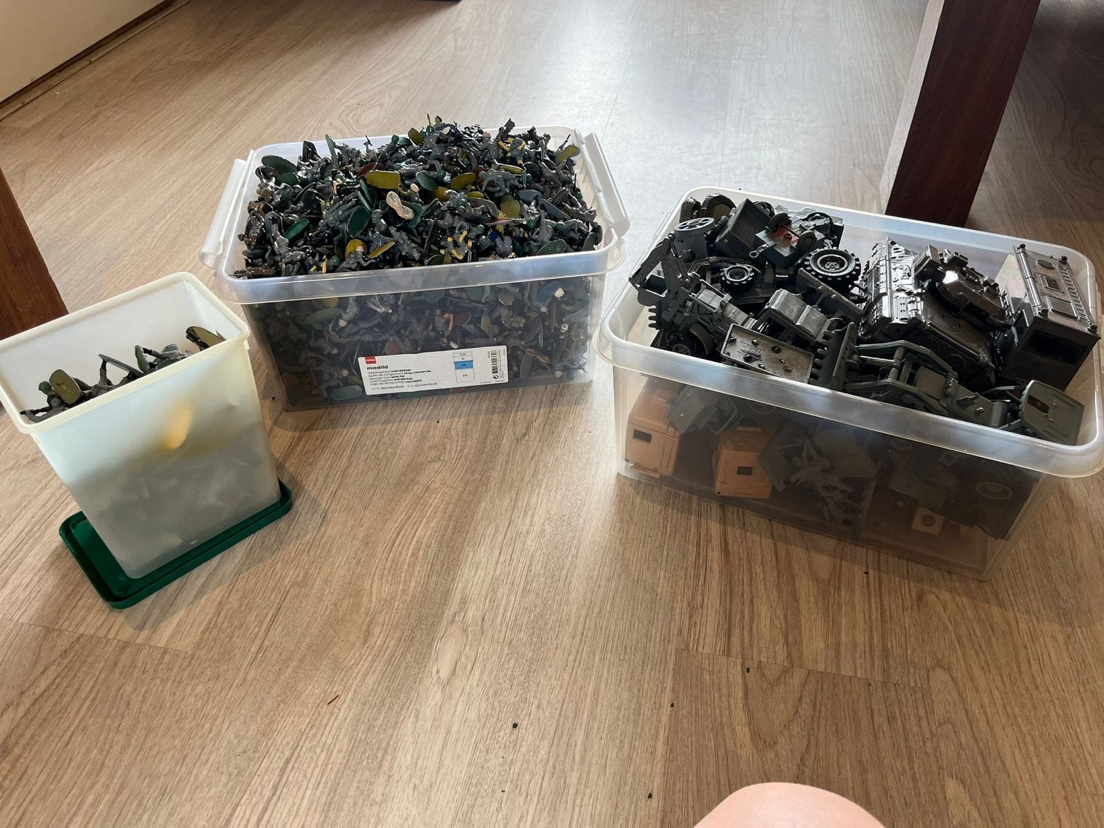 Grote partij speelgoedsoldaatjes en militaire voertuigen, Ophalen of Verzenden, Gebruikt, Jongen of Meisje