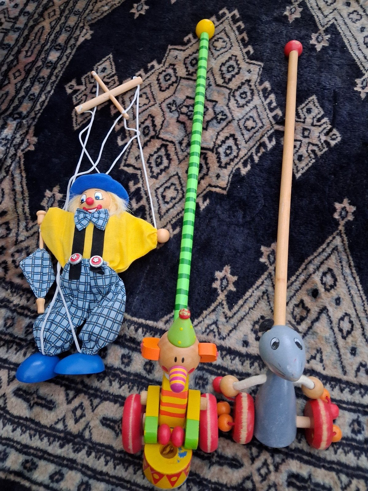 Houten speelgoed: 2 loopstokken en clown marionet, Ophalen of Verzenden, Gebruikt
