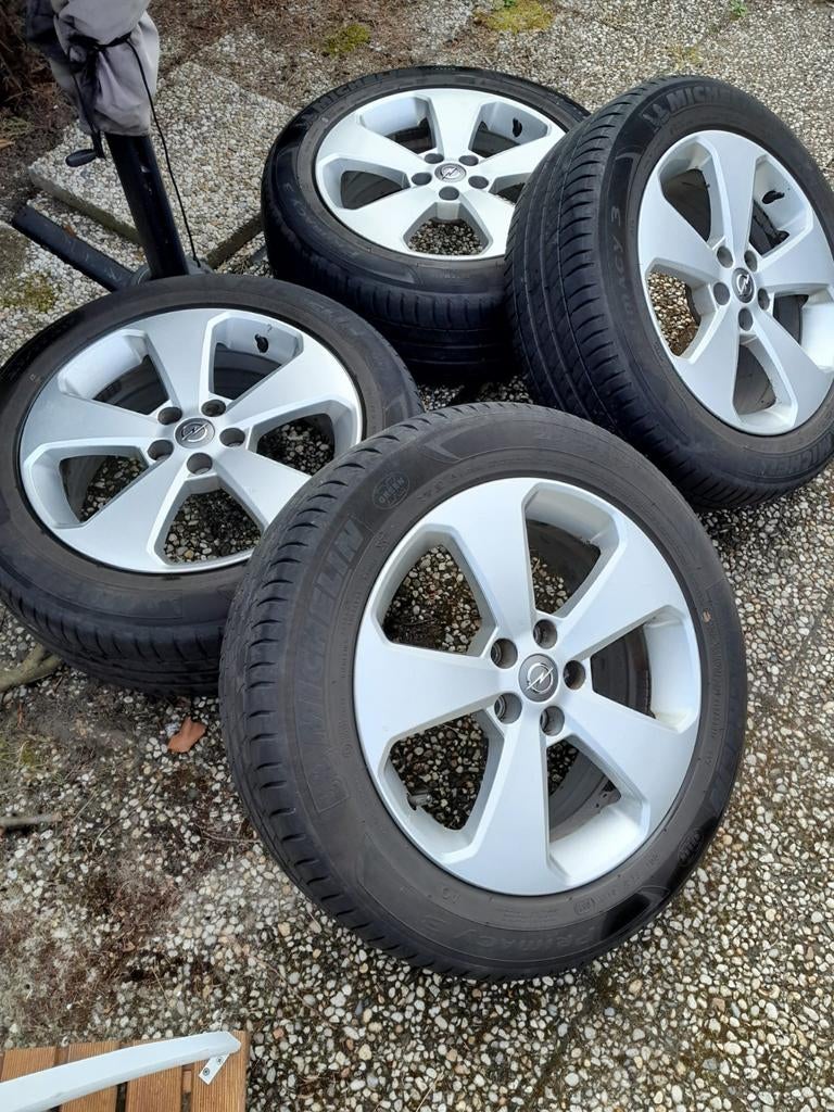 Aluminium velgen met zomer banden, Auto-onderdelen, Banden en Velgen, Ophalen, Gebruikt, Band(en), Personenwagen