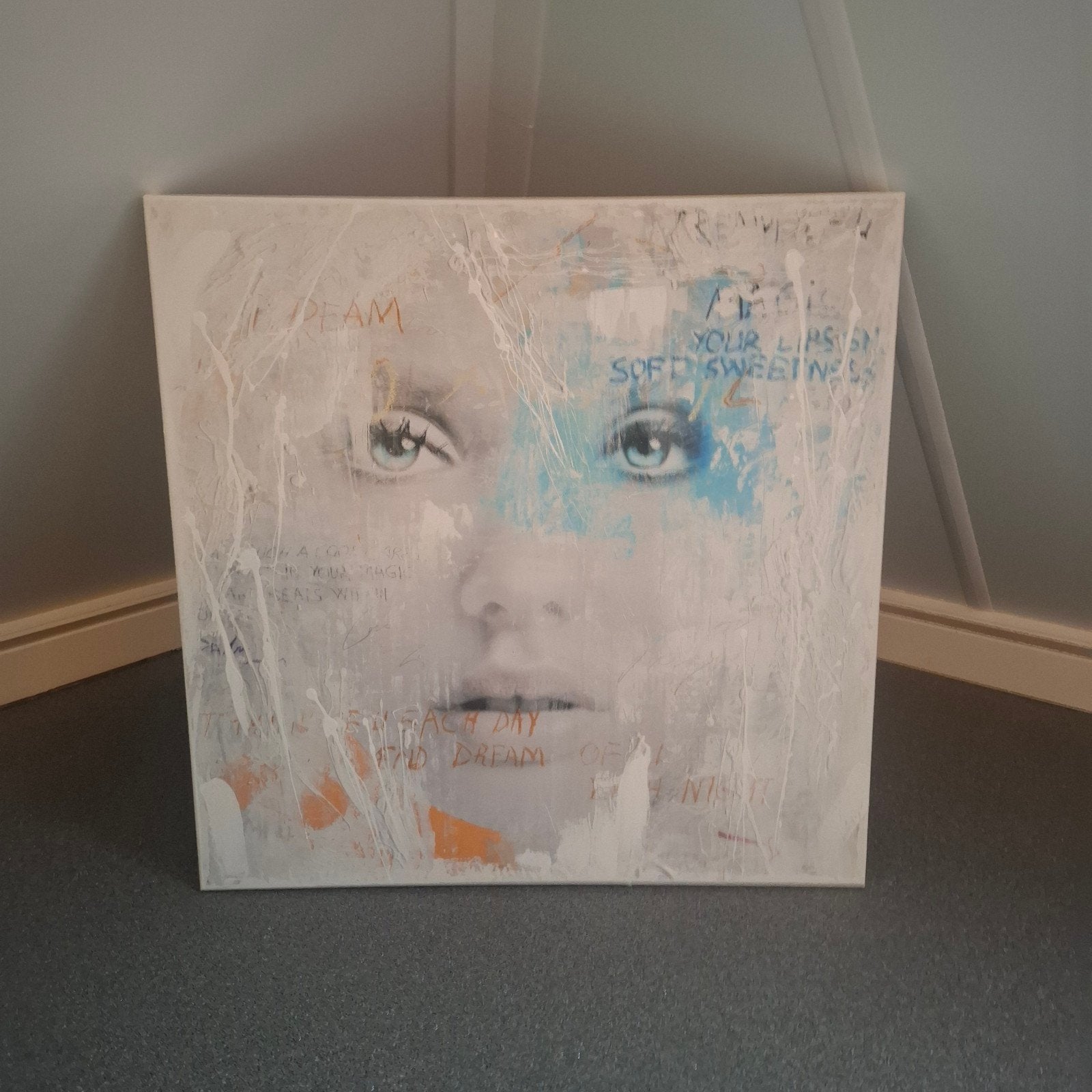 Modern schilderij: Vrouwenportret met abstracte elementen, Ophalen, 3D-effect, Gemengde techniek, Portret