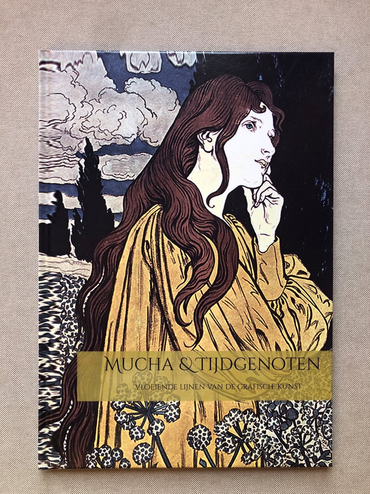 Mucha & Tijdgenoten: Vloeiende Lijnen van de Grafische Kunst, Ophalen of Verzenden, Nieuw, Grafische vormgeving