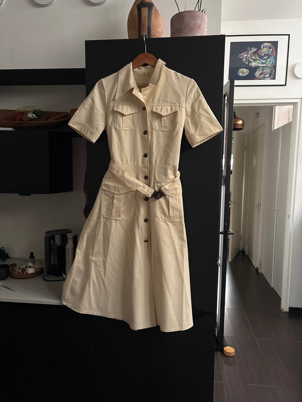 Vintage Beige Jurk met Korte Mouwen en Riem, Beige, Maat 42/44 (L), Ophalen of Verzenden, Zo goed als nieuw