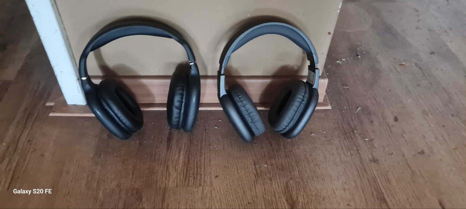 2 draadloze koptelefoons per stuk €25, Overige merken, Gebruikt, Overige typen, Ophalen of Verzenden