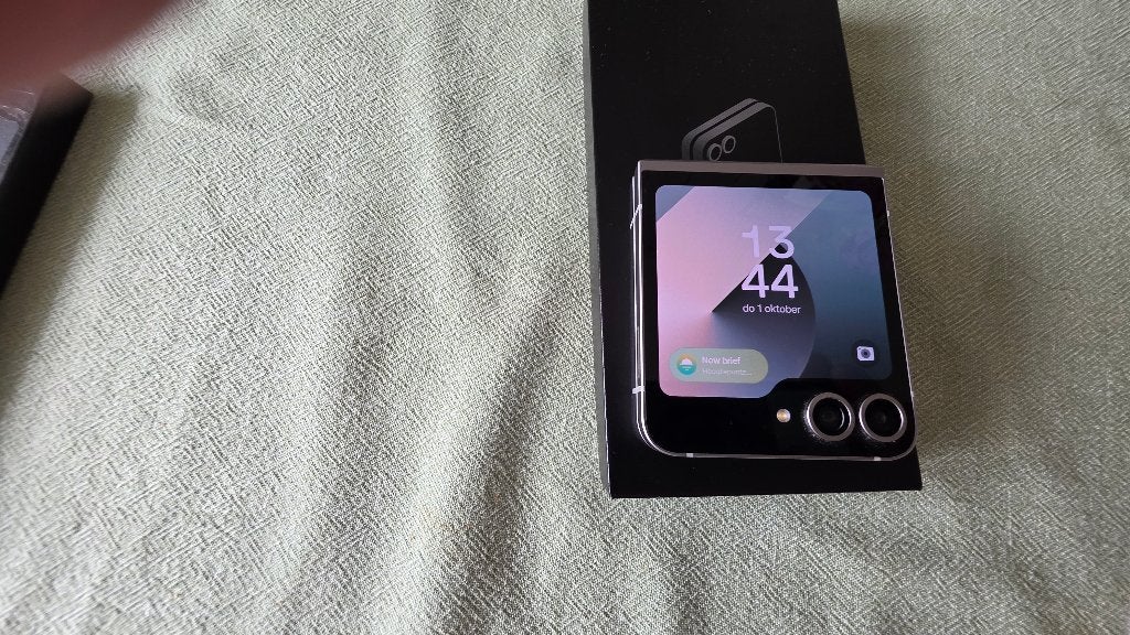 Foto 8 van Samsung Galaxy Z Flip 6 Nieuw in Doos 512 GB zie advertentie