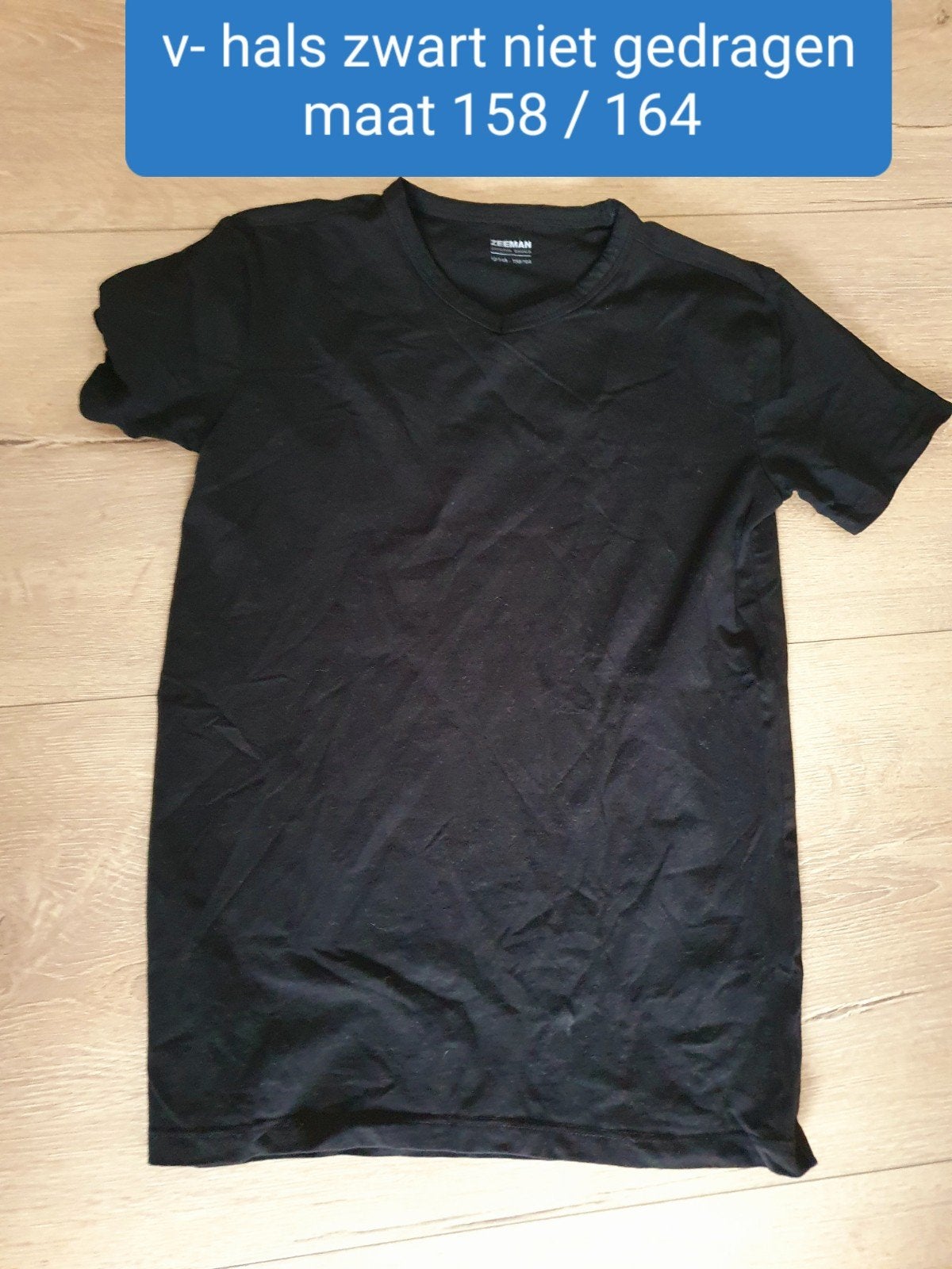 zwart shirt met v hals maat 158, Ophalen of Verzenden, Nieuw, Jongen, Shirt of Longsleeve