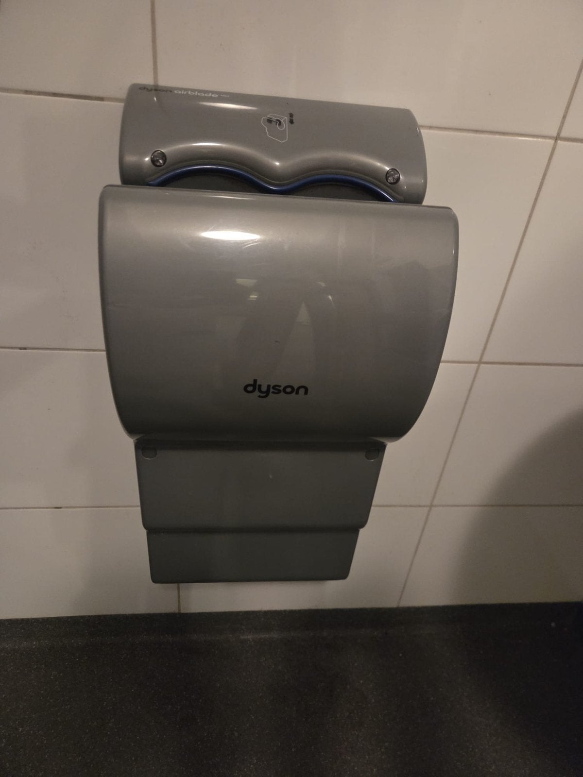 Dyson handdroger, Ophalen, Zo goed als nieuw, Toilet