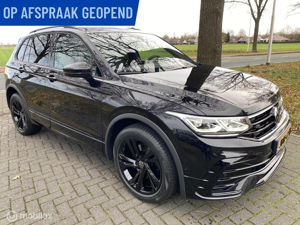 Volkswagen Tiguan 1.4 TSI eHybrid 3 x R-Line I Black Style I, Auto's, 1716 kg, Stof, Zwart, 4 cilinders