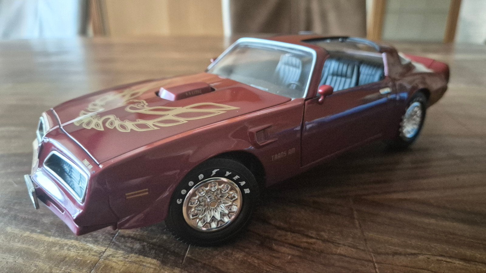 1:18 1977 Pontiac Firebird Trans Am 400ci / 6.6 litre - ERTL, Ophalen of Verzenden, Zo goed als nieuw, Auto, ERTL