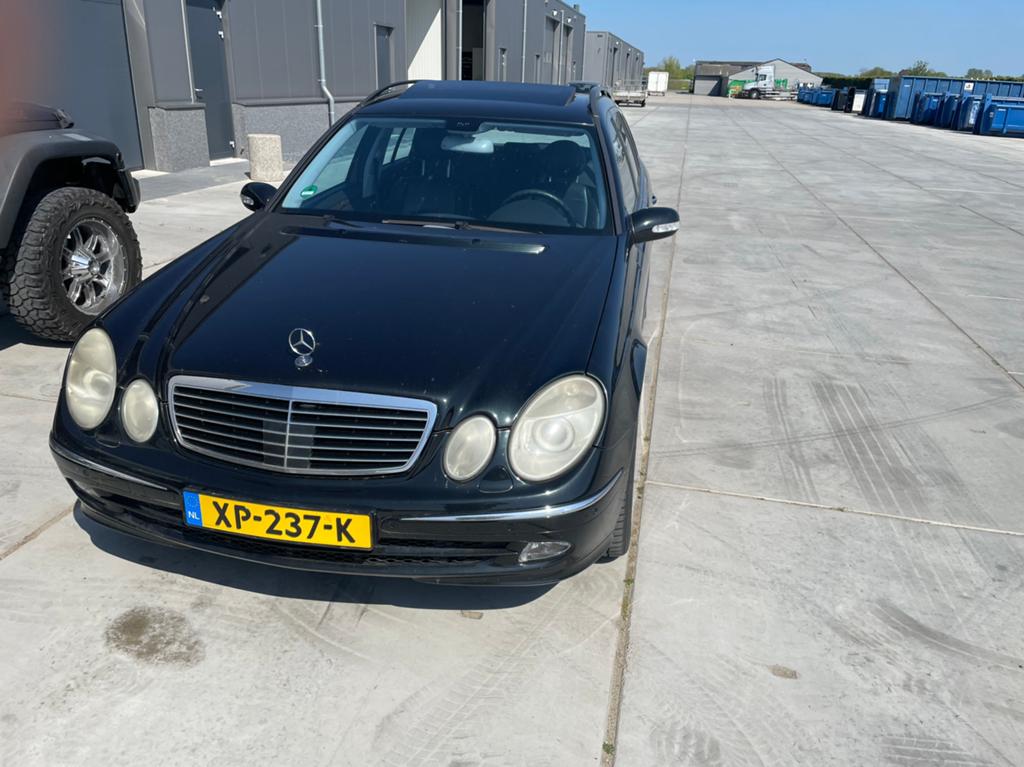 Mercedes-Benz 2003 E500 G3 LPG nieuwe APK, Auto's, Automaat, 1826 kg, Zwart, Leder