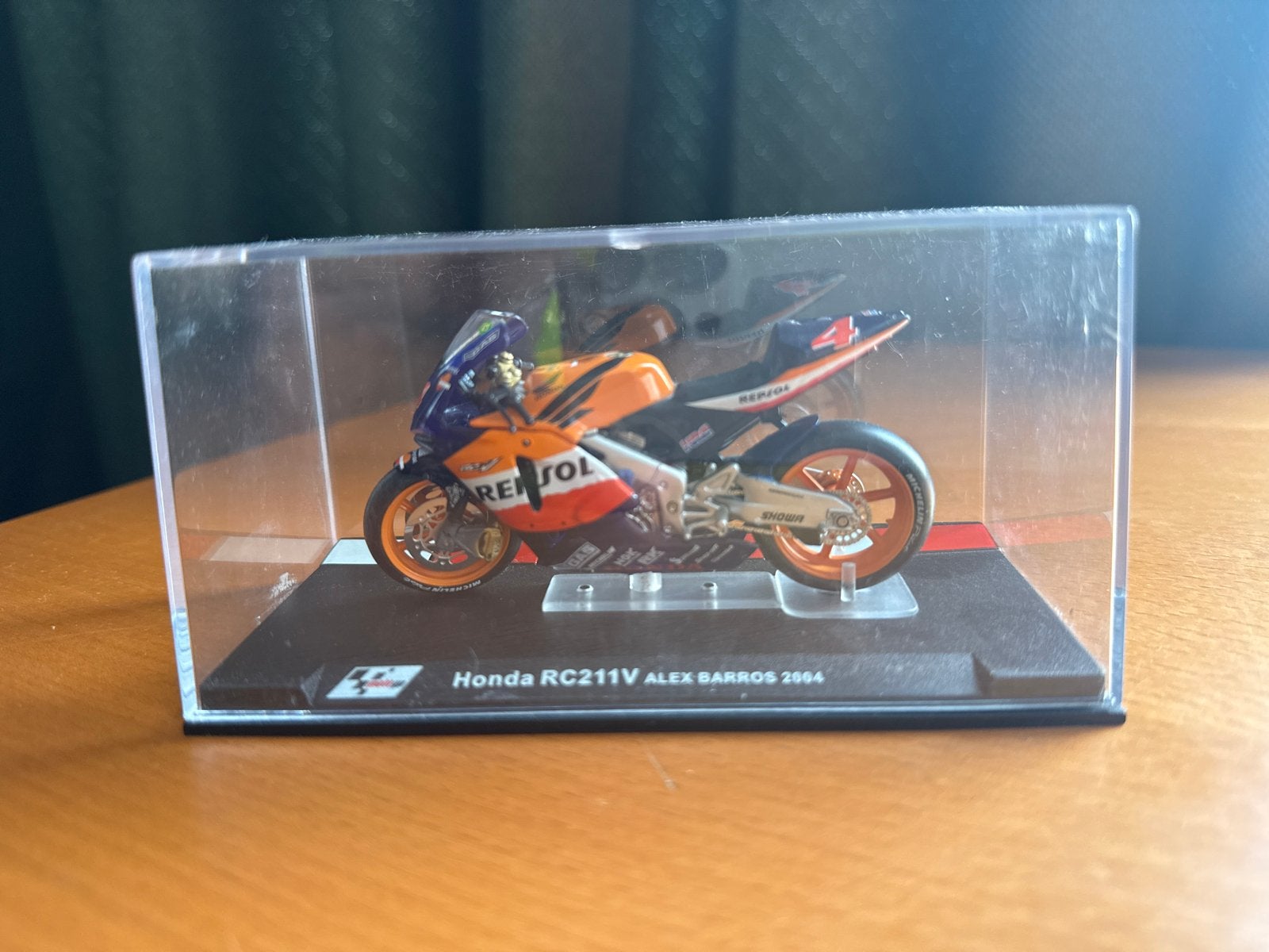 Honda RC211V Alex Barros 2004 Schaal 1:24, Ophalen of Verzenden, Zo goed als nieuw, Overige typen, Overige merken