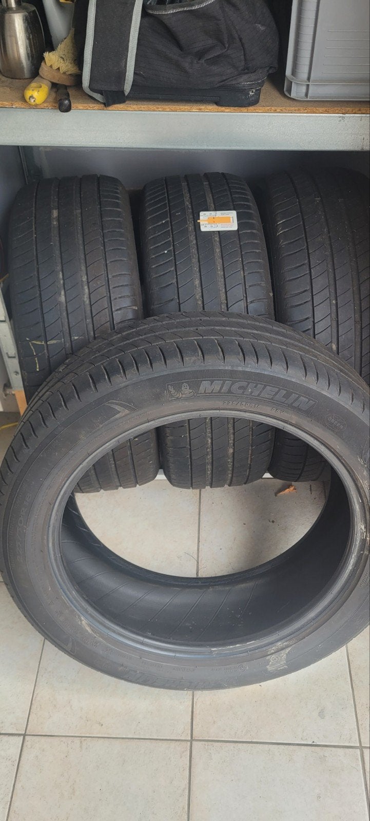 Michelin zomerbanden 225/50 R18 met 5mm profiel, Auto-onderdelen, Banden en Velgen, Ophalen, 18 inch, Gebruikt, Band(en)