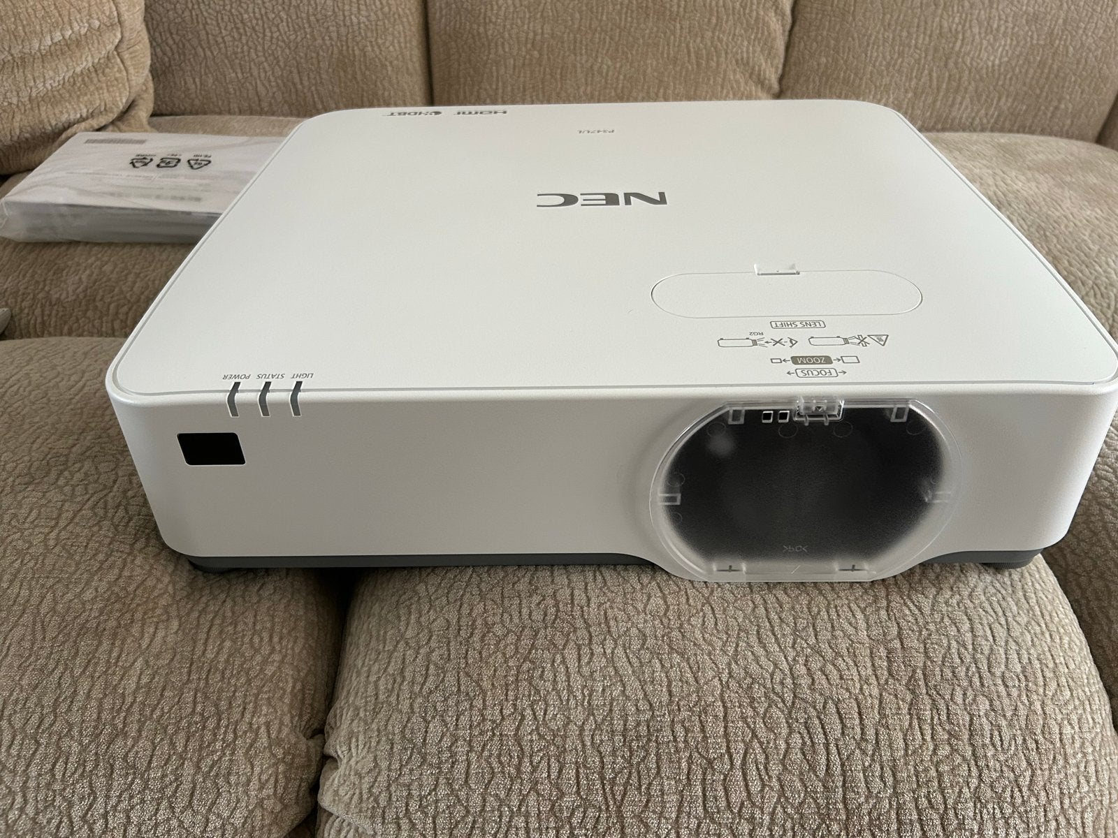 NEC P547UL Laser Projector - Full HD, 5400 Lumen, Ophalen of Verzenden, Zo goed als nieuw, LED, Full HD (1080)