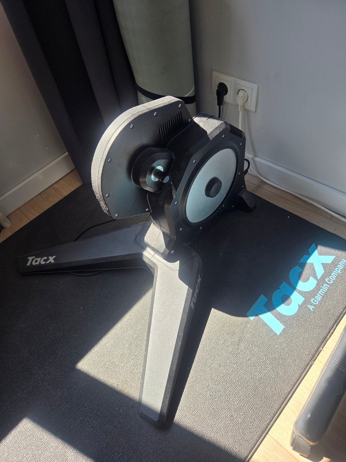 Tacx Flux S Smart Trainer - Direct Drive Hometrainer, Gebruikt, Ophalen of Verzenden, Metaal, Benen