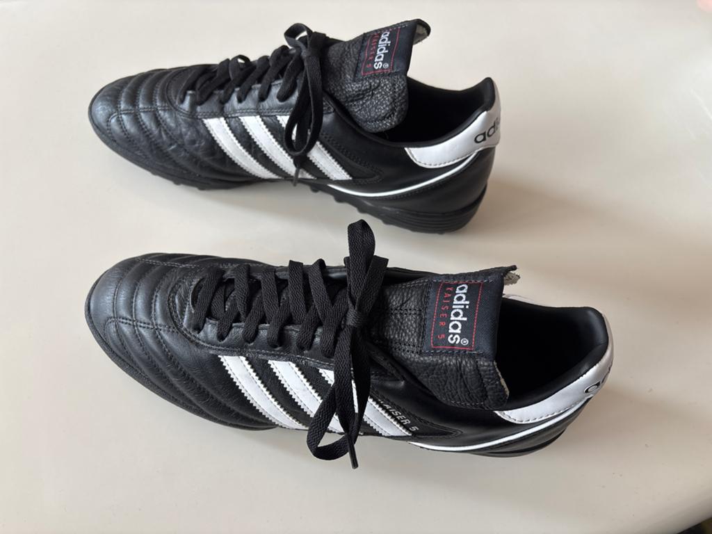 Adidas Kaiser 5 kunstgras voetbalschoenen mt10, Schoenen, Nieuw, Maat L, Ophalen of Verzenden