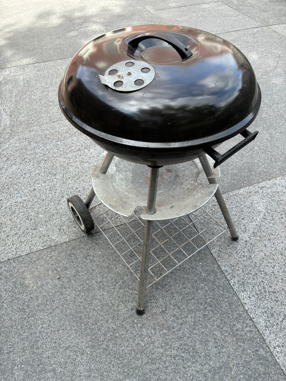 Ouderwetse houtskool BBQ met Weber  brikettenstarter, Ophalen, Gebruikt