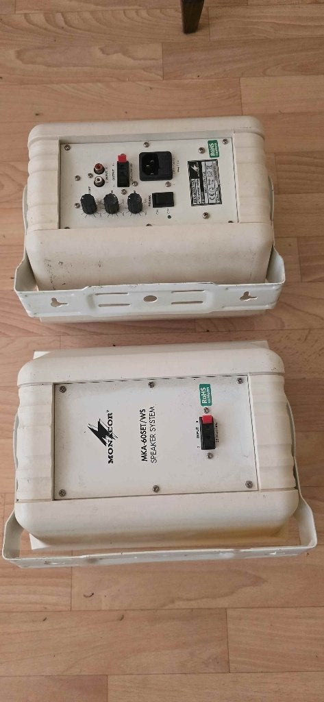 Afgeprijsd: Monacor 2x25W Actieve Speakerset (Vanaf €30), Audio, Tv en Foto, Luidsprekers, Stereo speakers, Gebruikt, Inclusief muurbeugels