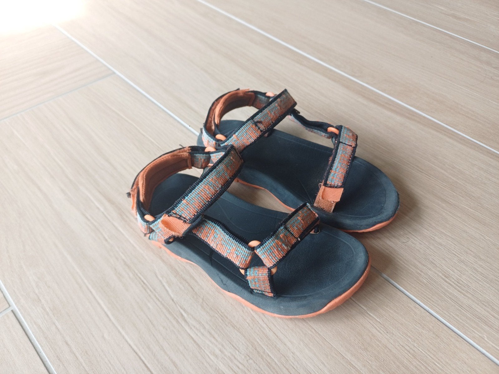 Teva sandaal maat 27 oranje zwart/grijs, Ophalen, Jongetje of Meisje, Teva, Zo goed als nieuw