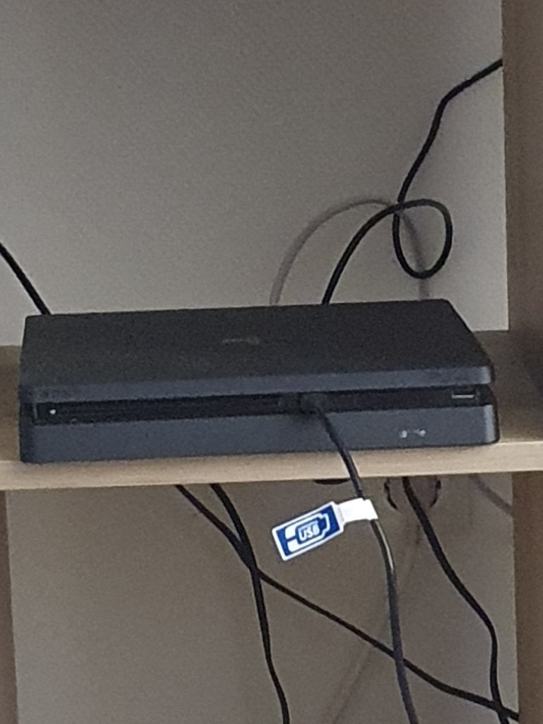 playstation 4, Ophalen, 500 GB, Zo goed als nieuw, Met 1 controller