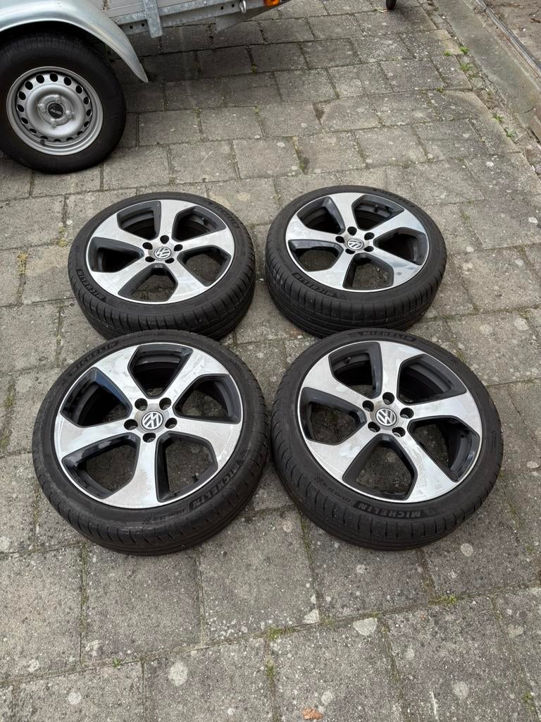 18 inch Originele VW Golf GTI Austin velgen + Michelin PS4, Ophalen, 18 inch, Banden en Velgen, Zomerbanden