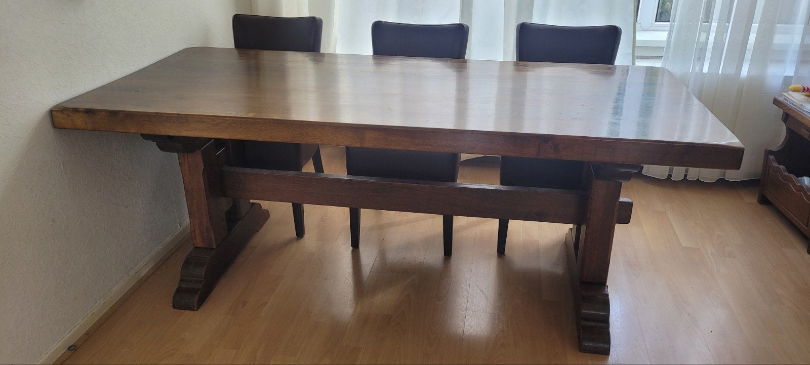 Prachtige zware massieve donker eiken eetkamertafel., Ophalen