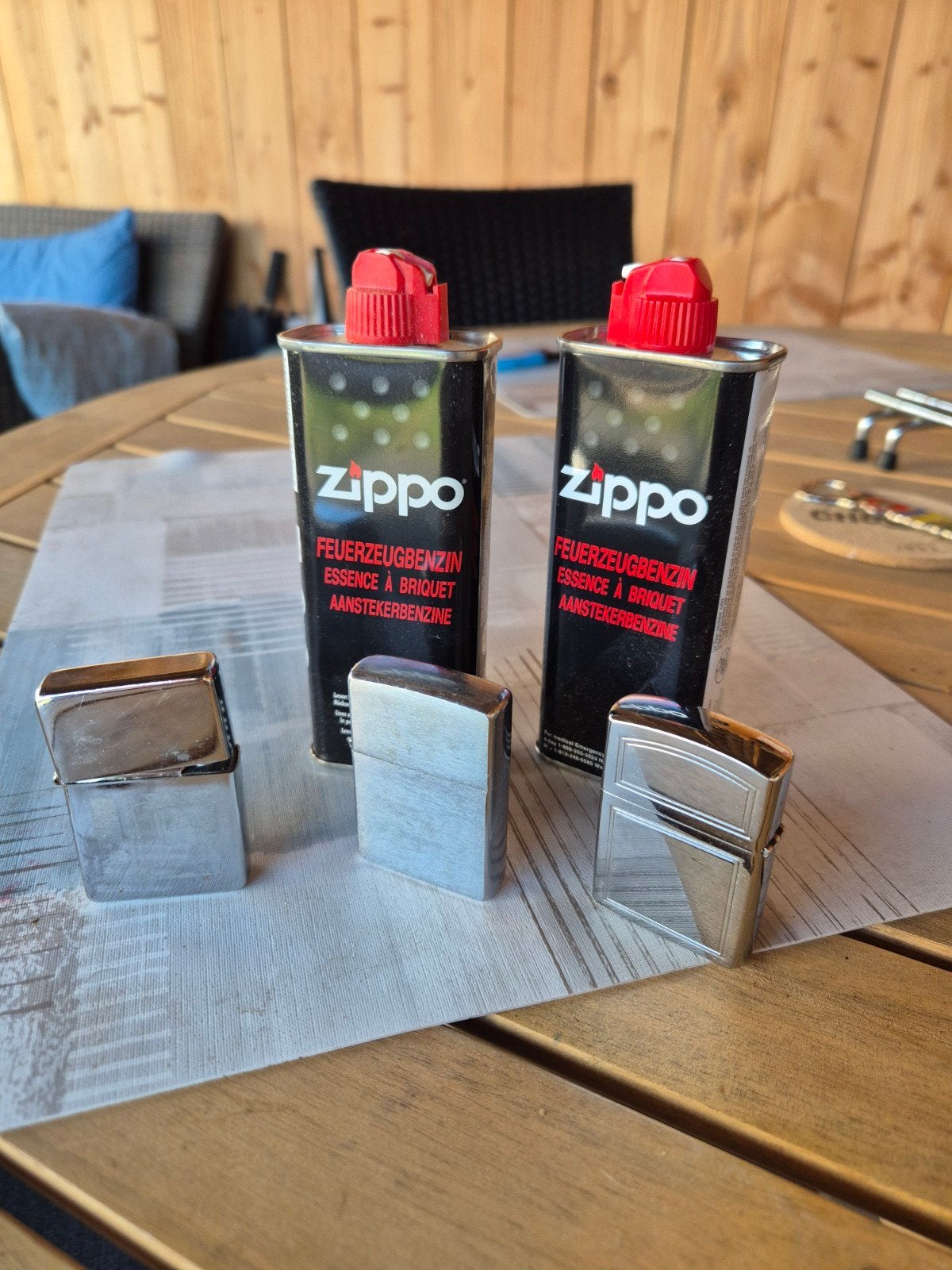 3 x zippo aanstekers en benzine, Ophalen of Verzenden, Gehele gezicht
