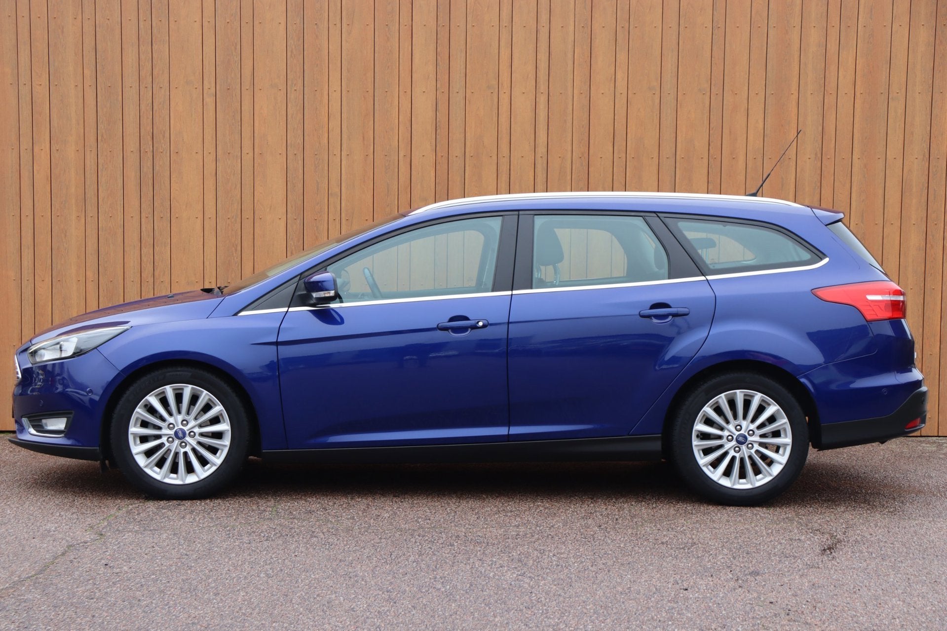 Ford Focus Wagon 1.0 First Edition orgNL trekhaak navi, 12 maanden, 125 pk, Gebruikt, Euro 6