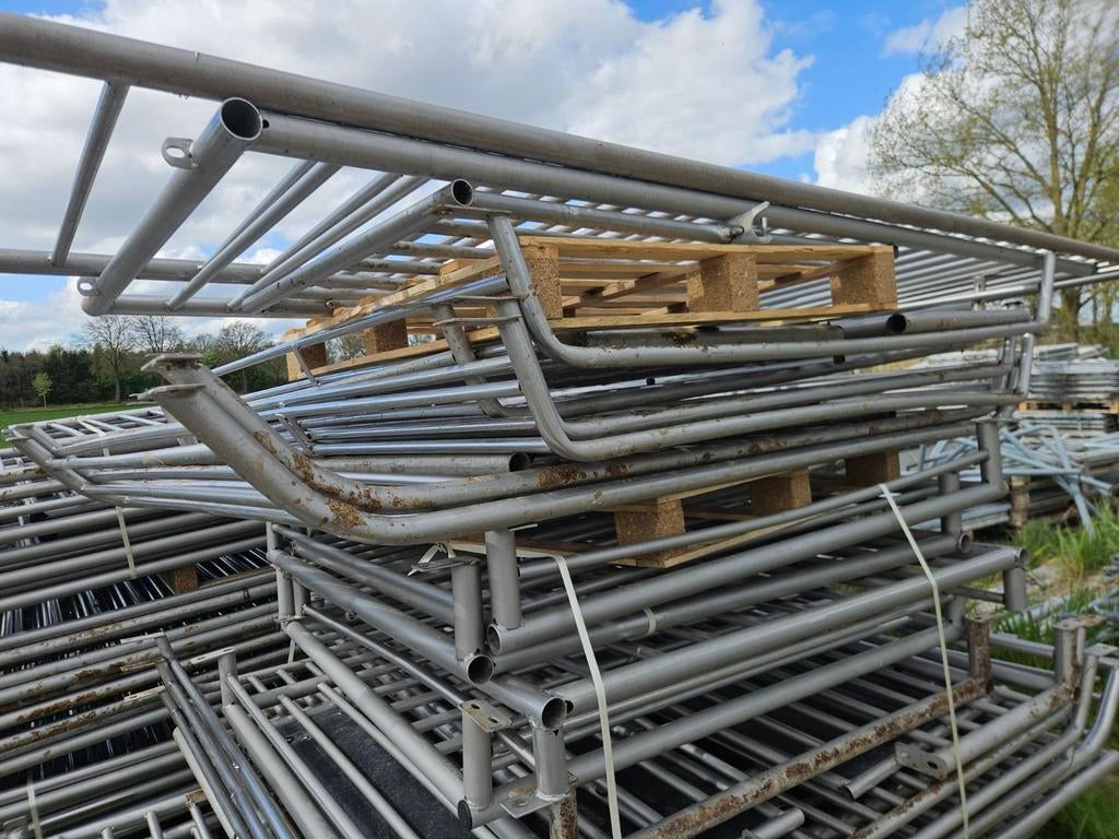Gebogen rvs hekwerk, Tuin en Terras, Tuinhekken en Hekwerk, Ophalen, IJzer