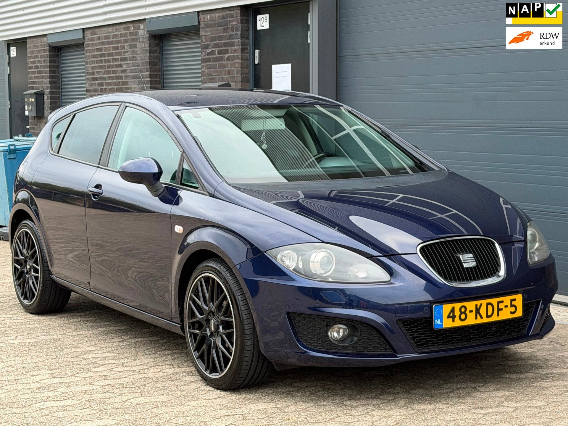 Seat Leon 1.8 TFSI Businessline High LEER NAVI XENON PDC CLI, Auto's, Voorwielaandrijving, Euro 5, 15 km/l, Gebruikt