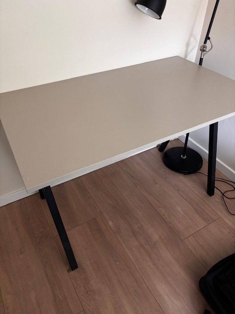 Bureau Trotten Ikea, Ophalen, 120 cm, Metaal, Zo goed als nieuw