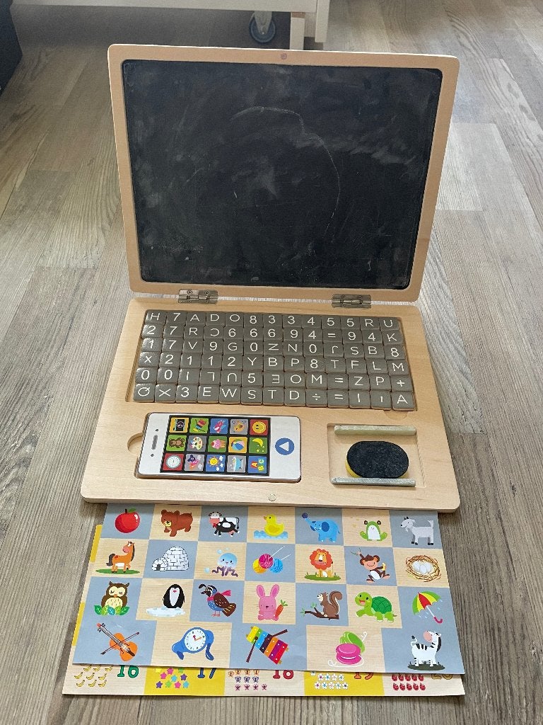 Houten speelgoed laptop met magneetjes, Ophalen, Gebruikt