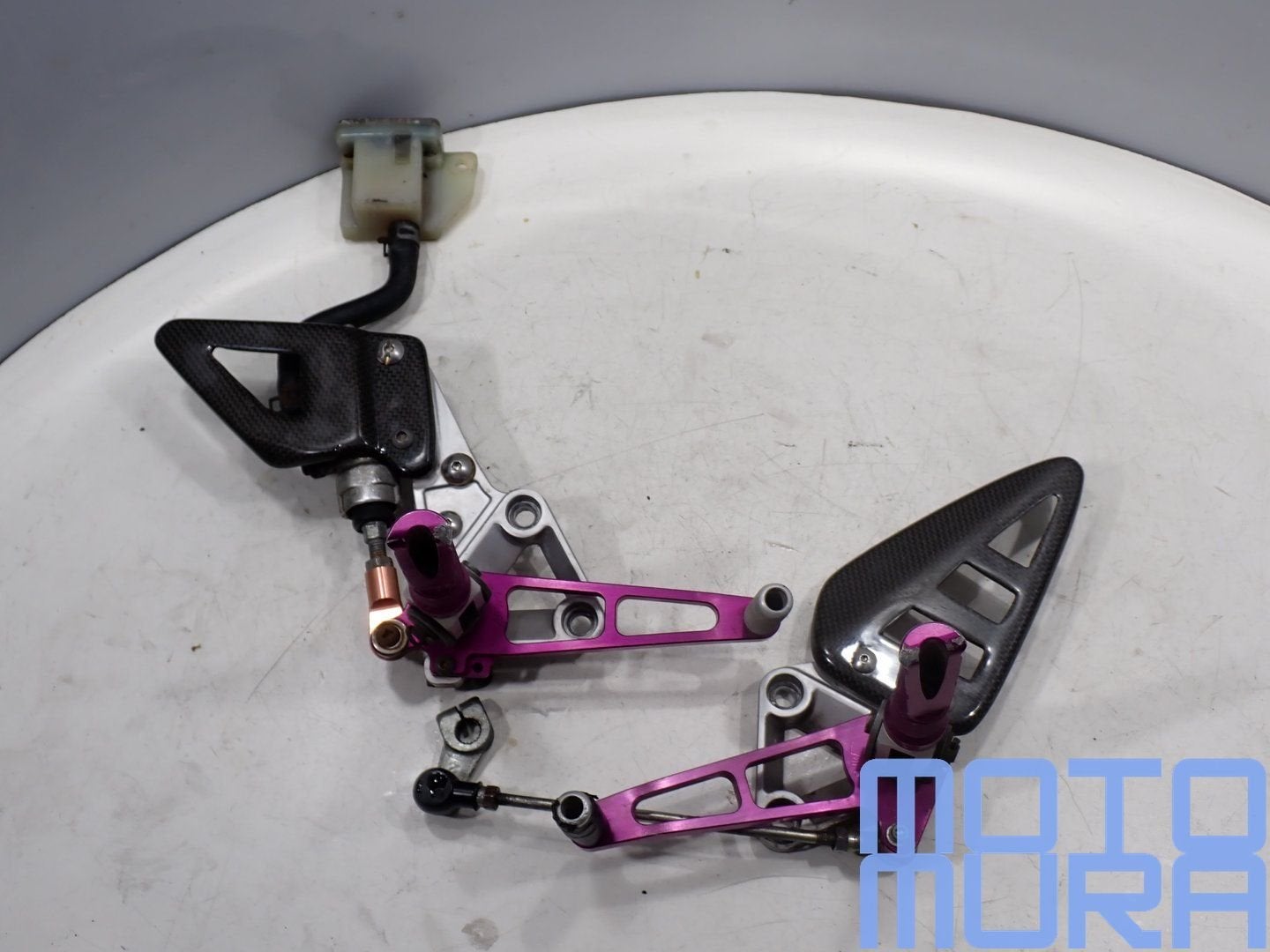 Suzuki GSXR 600 & 750 1996- 2000  SRAD voetsteun set met sch, Gebruikt, -, -, Ophalen of Verzenden