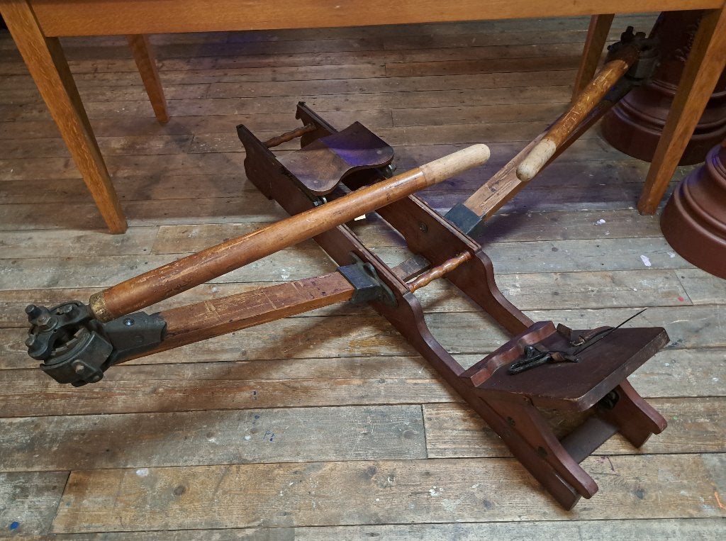 Unieke houten sport roei machine antiek geheel in top staat, Antiek en Kunst, Ophalen