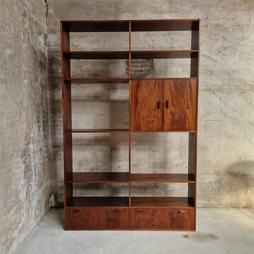 Xxl vintage wandkast wandmeubel teakhouten kast boekenkast, Huis en Inrichting, Kasten | Wandmeubels, Teakhout, Kolibrivintagehal@gmail.com