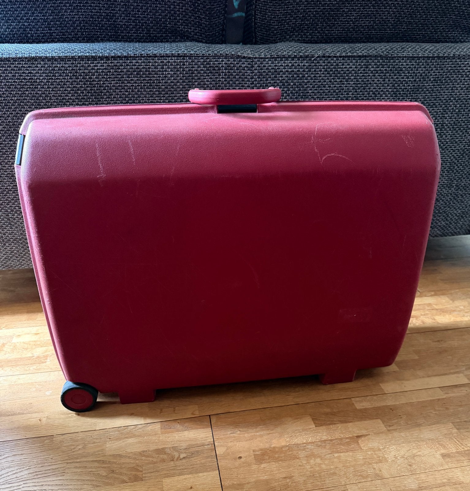 Samsonite koffer rood, Gebruikt, Hard kunststof, 70 cm of meer, Wieltjes