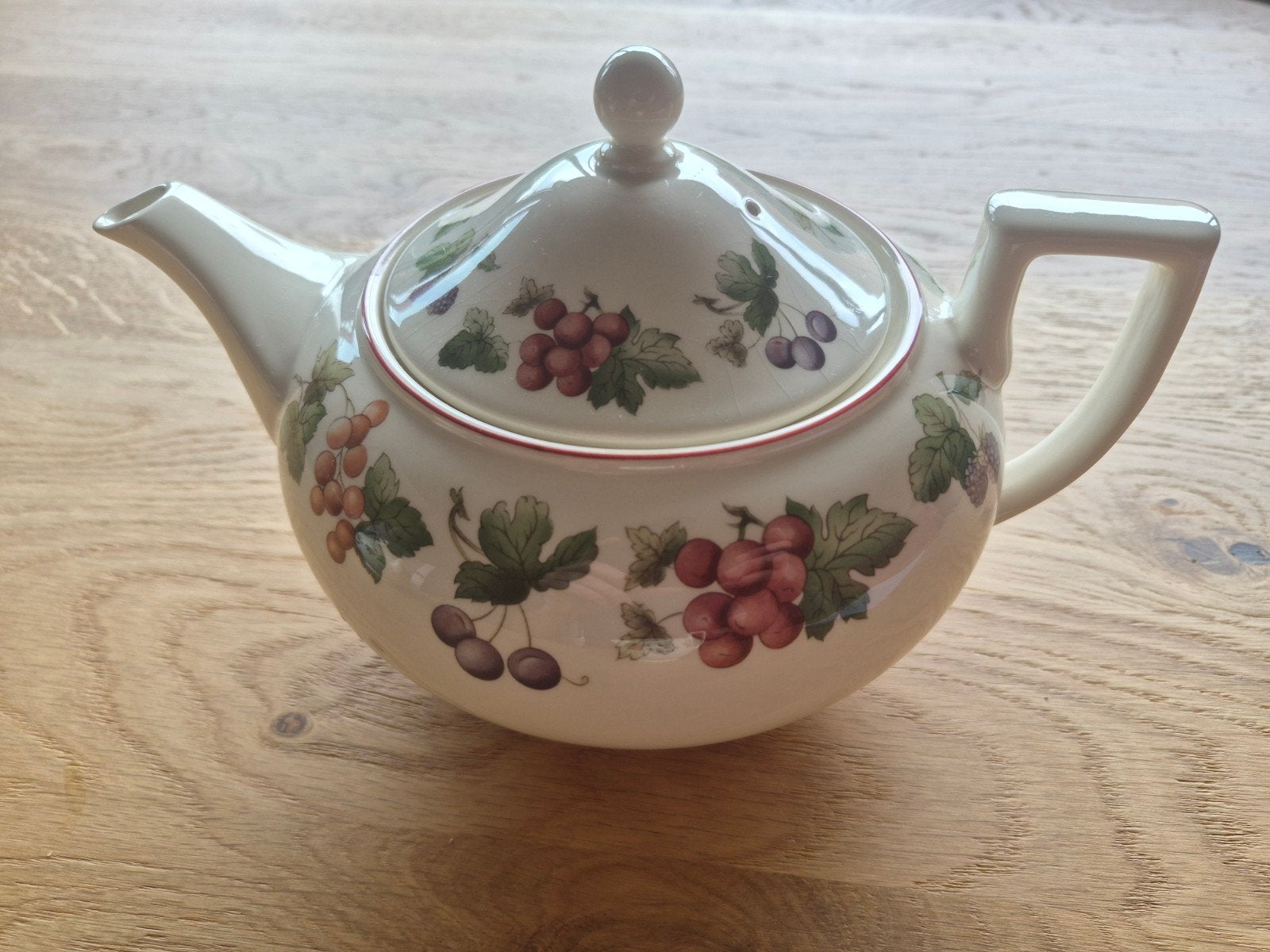 Wedgwood Provence theepot, Ophalen of Verzenden
